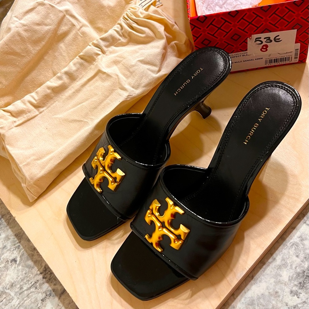 Tory Burch
Eleanor Leather Mule Sandals